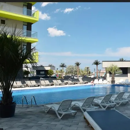 Alezzie Beach Resort
